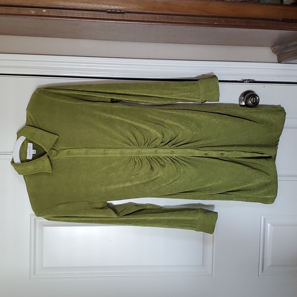 Mable Mina Slinky Button Dress - Picture 4 of 9